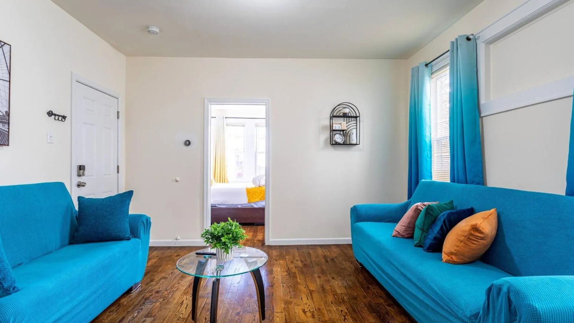 Family Apt: 2Br Free Parking Airprt City Links Newark Apartment
