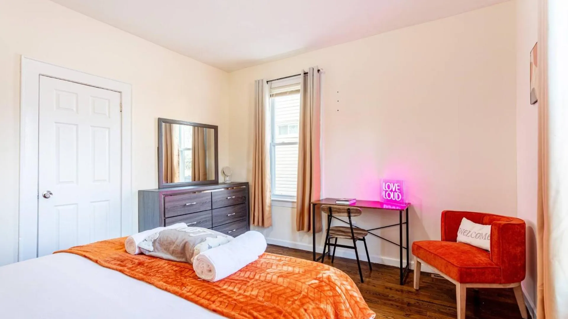 Family Apt: 2Br Free Parking Airprt City Links Newark