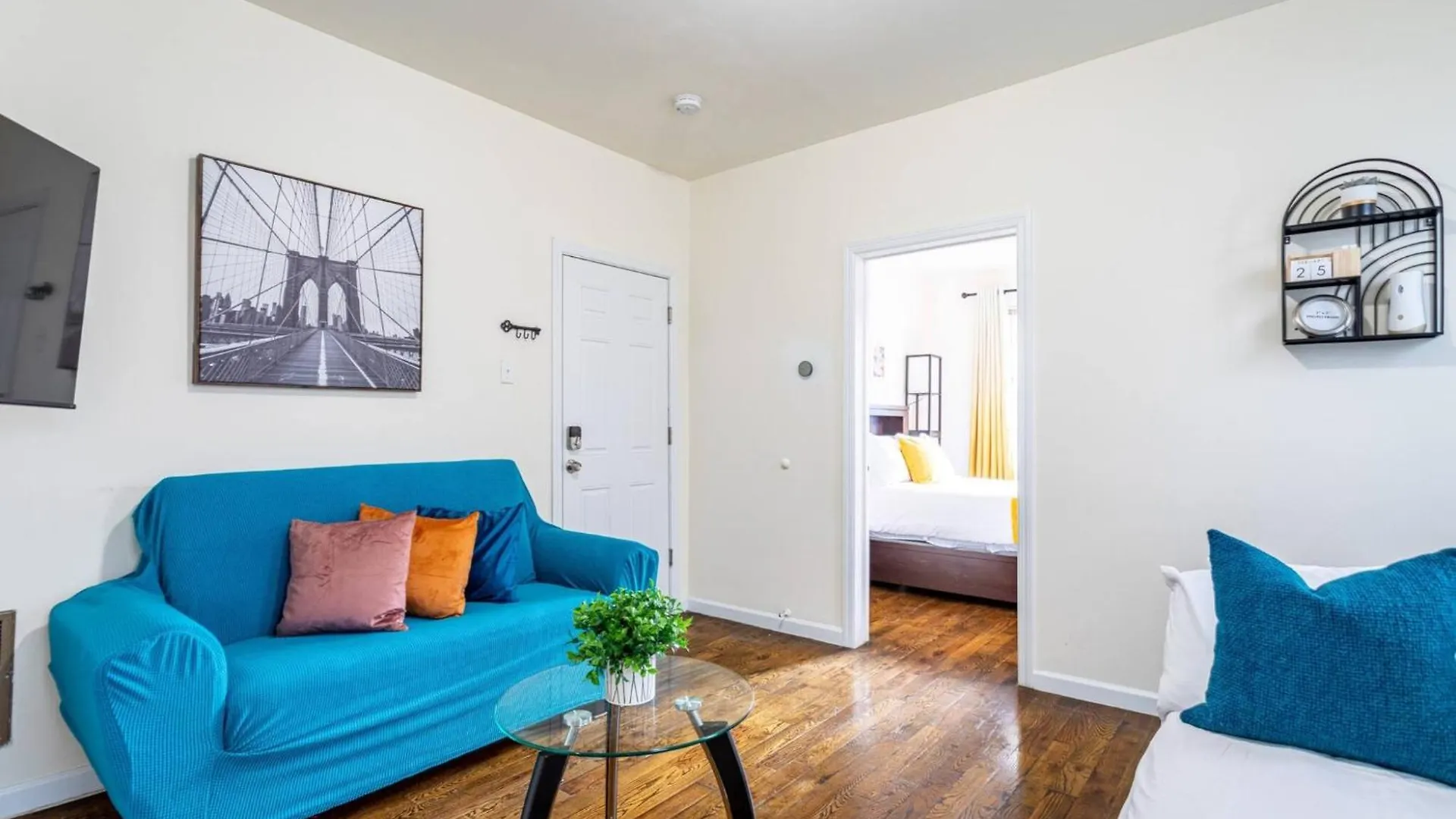 Apartment Family Apt: 2Br Free Parking Airprt City Links Newark
