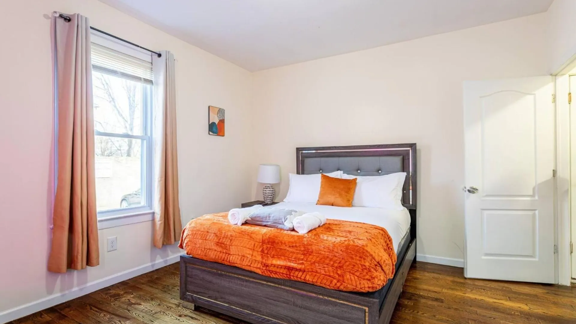 Apartment Family Apt: 2Br Free Parking Airprt City Links Newark